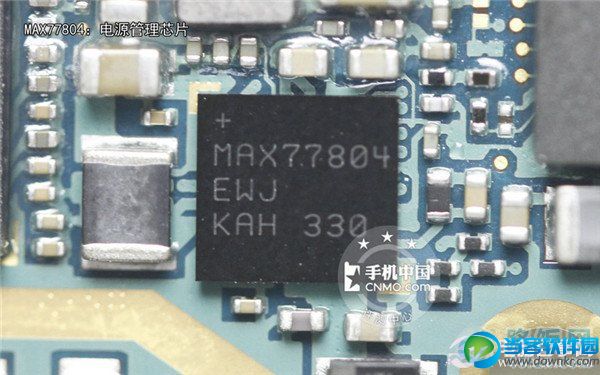MAX77804：MAXIM电源管理芯片。